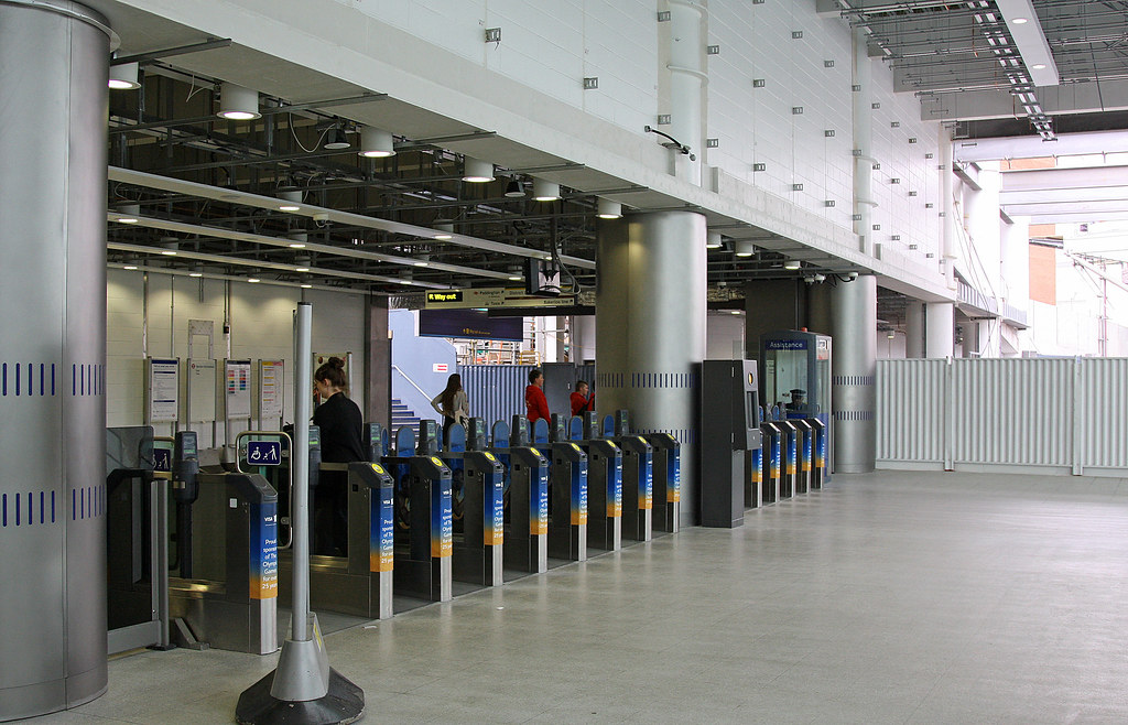 Paddington H&C ticket hall [3] A view of the much larger g… Flickr
