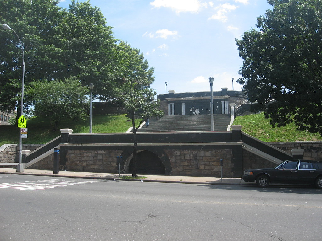 Staircase, Tremont Park, East Tremont Old Borough Hall Sta… Flickr