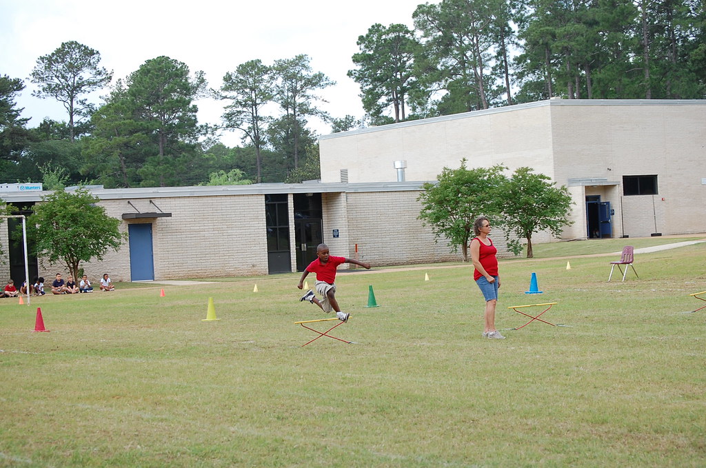 DSC_0474 2nd Grade Field Day at Lake Park Elementary 2012 Douglas