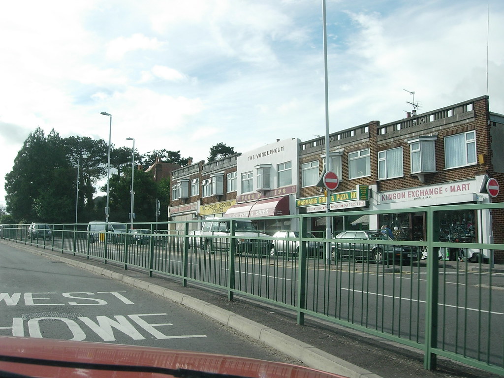 KINSON RD. BOURNEMOUTH. DORSET. OCTOBER 2005 THE WONDERHOL… Flickr