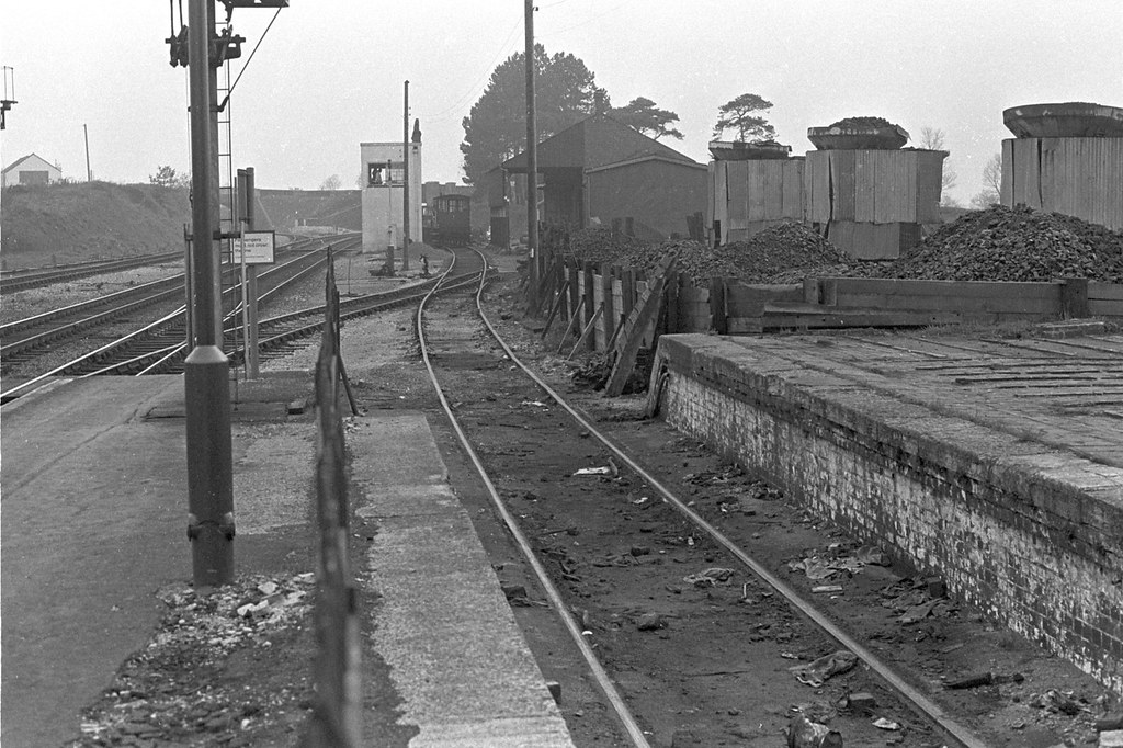 Castle Cary station (6), 1975 Bluepelicanrailway Flickr
