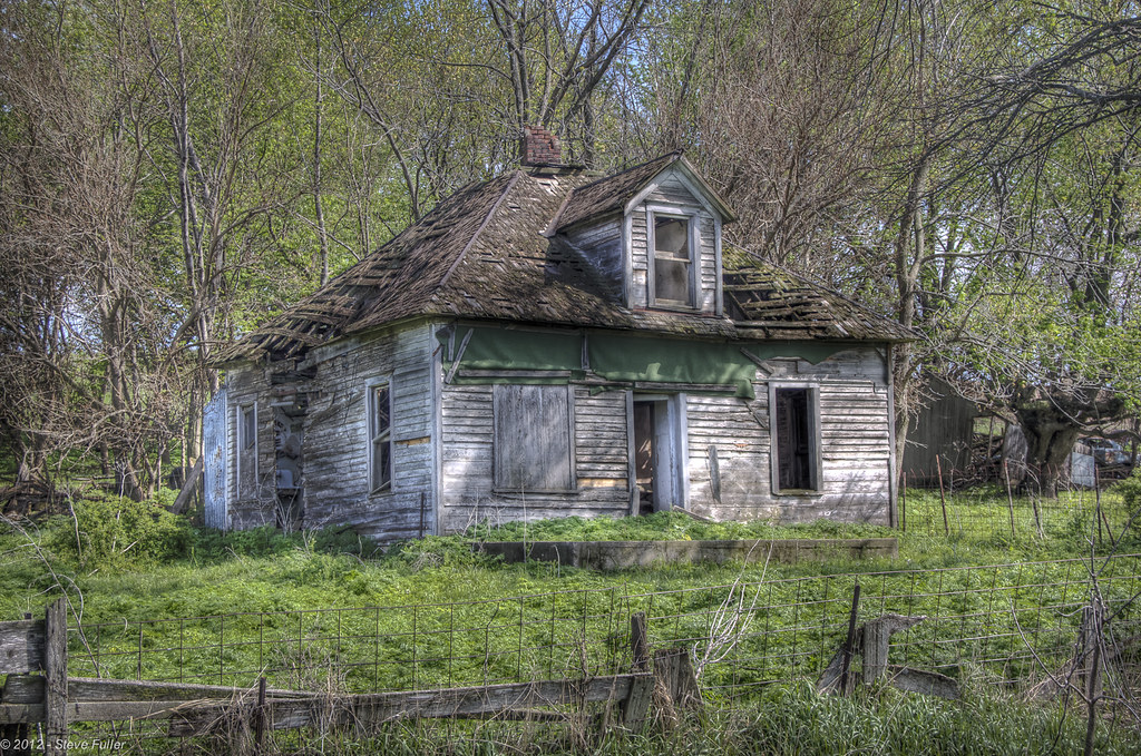 IMG_5848_tonemapped.jpg Abandoned house in the Iowa countr… Flickr