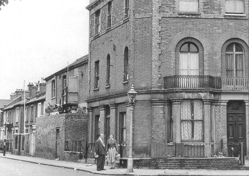Avenue Road, Acton, c1950 Looking along Park Road North (n… Flickr
