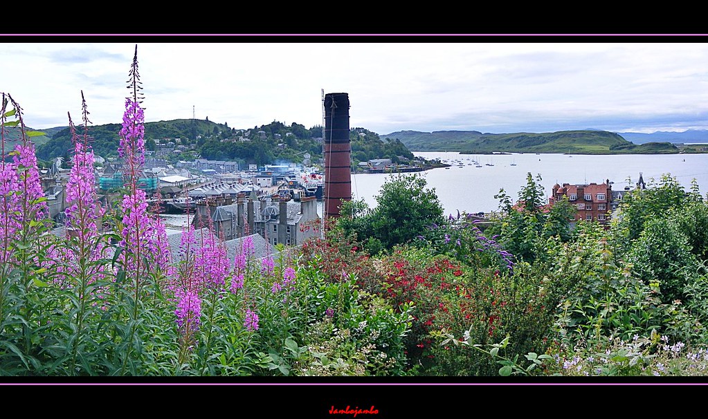 Oban Panorama from 2 photos freehand … Flickr