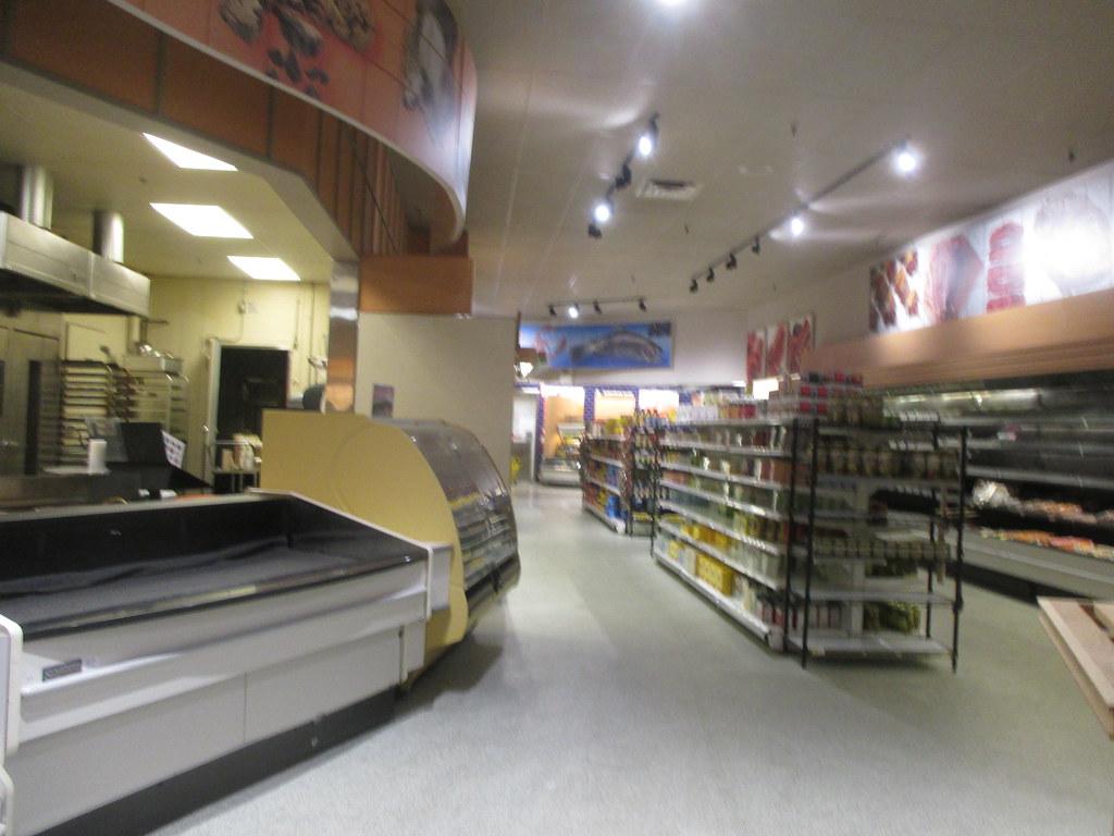 A&P/SuperFresh/ACME, Gladwyne, PA There was an unusual hal… Flickr