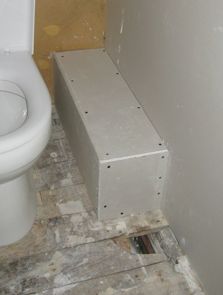 bathroom boxing in Eleanor Martin Flickr