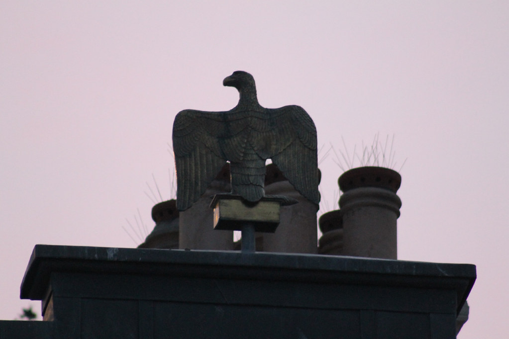 Eagle House at Broadstairs with its Napoleonic Eagle (2137… Flickr