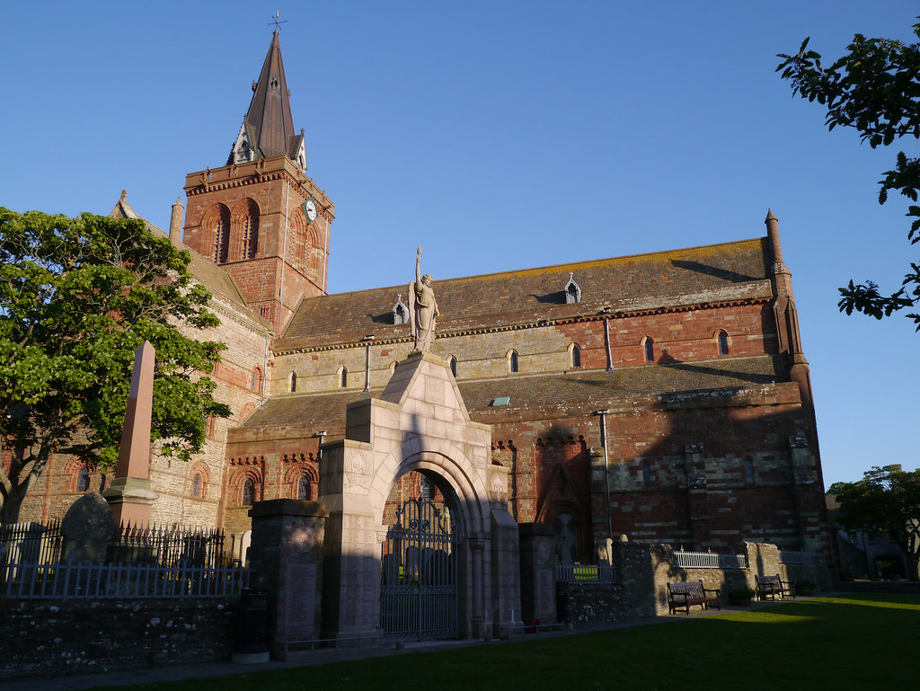 St Magnus Cathedral, Kirkwall A clear case of where a tilt… Flickr