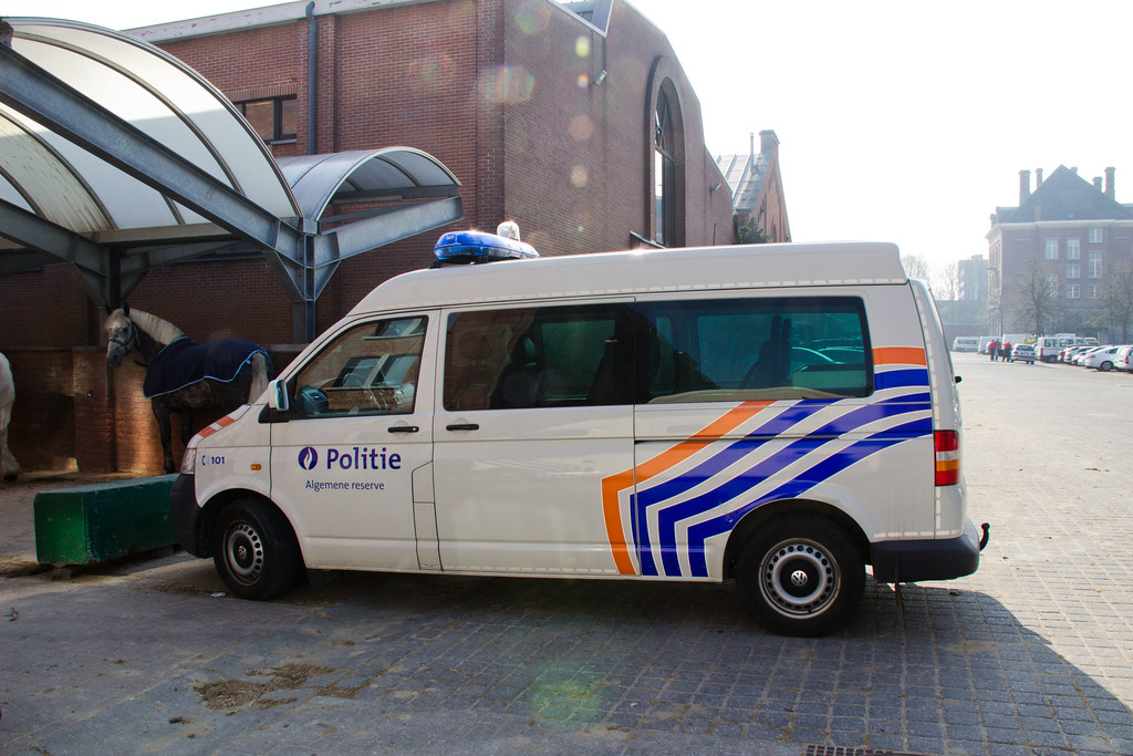 Belgique Bruxelles Etterbeek Ecuries de la Police fé… Flickr