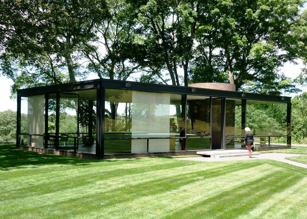 Philip Johnson Glass House JUN2012 view 1 Johnson lived in… Flickr