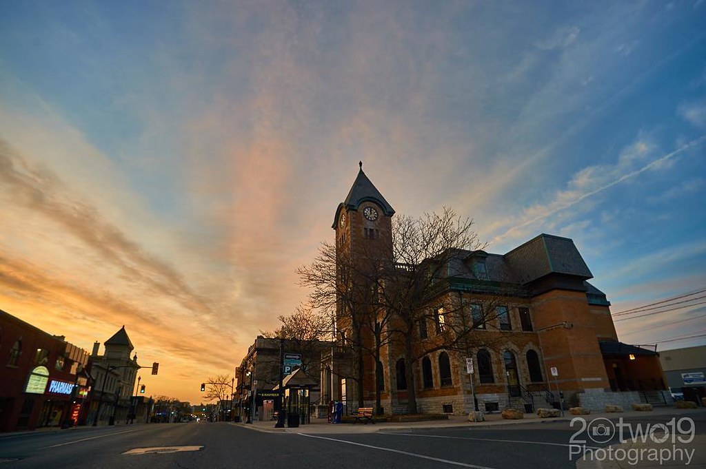 Sunrise this morning at the Old Dundas Post Office ———————… Flickr