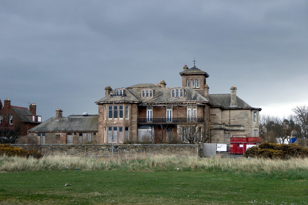 Troon South Beach. 'Crosbie Tower', derelict Italianate … Flickr
