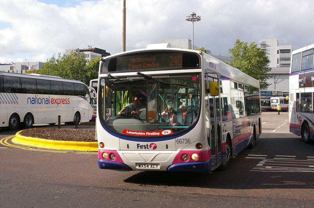 FIRST GLASGOW 66736 WX54XCY Buchanan Bus Station, Glasgow … Flickr