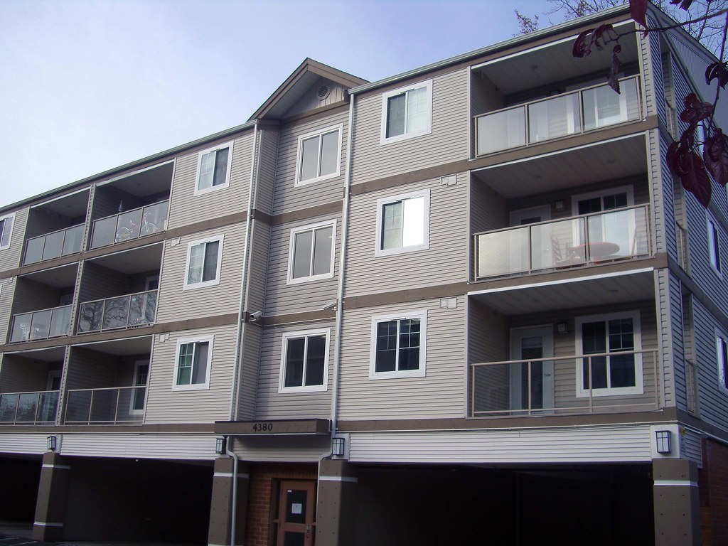 Isabella Apartments Flickr