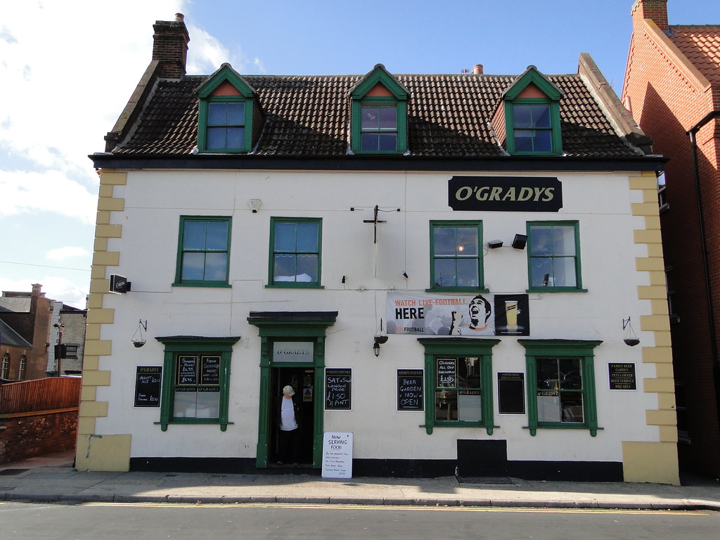 O'Gradys (exThe Oakwood) pub, Great Yarmouth Moldovia Flickr