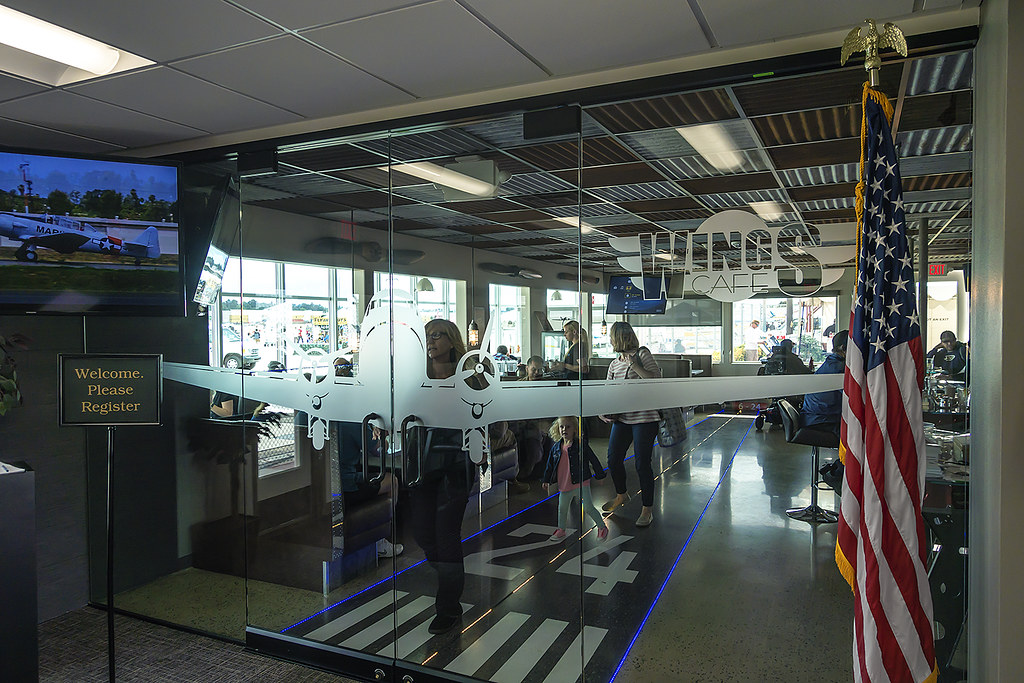 Wings Cafe Newly remodeled cafe at Fullerton Airport. I mu… Flickr