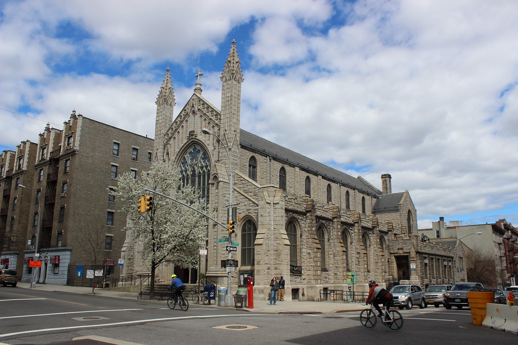 Holyrood Church, Washington Heights Holyrood Church (1914)… Flickr