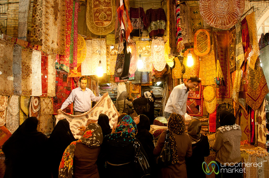 Buying Iranian Gifts Shiraz, Iran Women shop for Iranian… Flickr