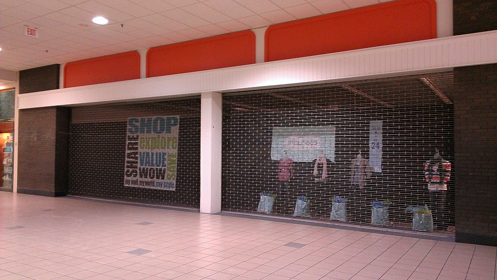 Crossroads Center Waterloo, Iowa Former CVS Pharmacy Flickr