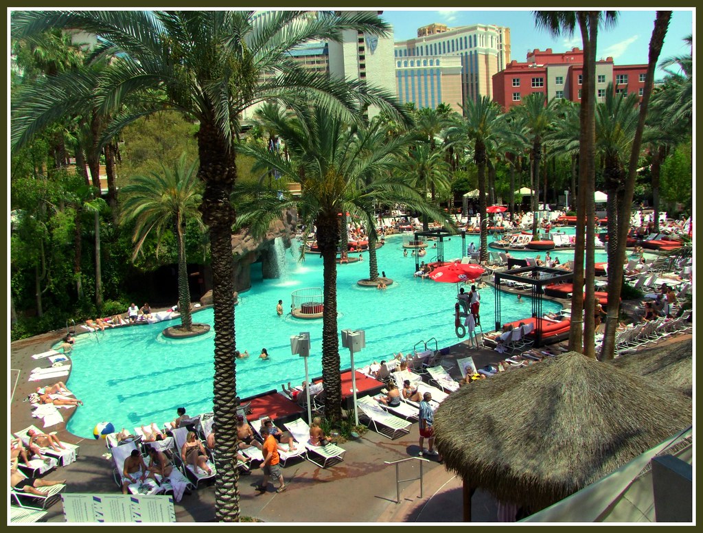 Las Vegas Hotel Pools Free For Locals