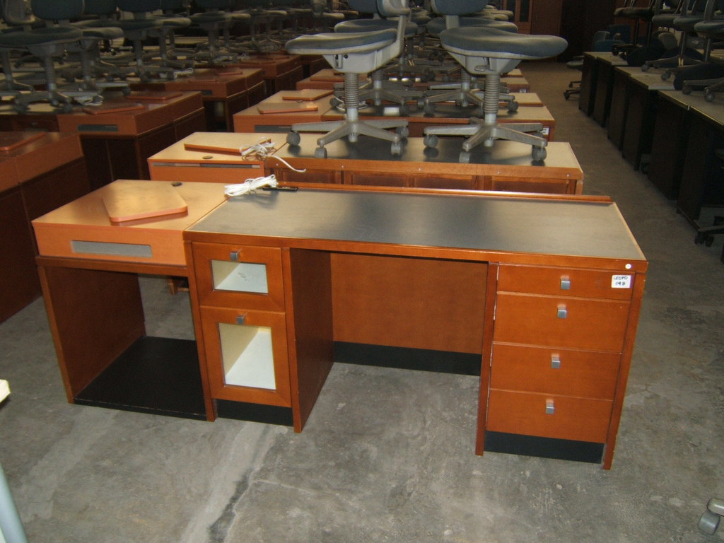 usedofficedeskcedpd04b Surplus office Desk from Japan. In… Flickr