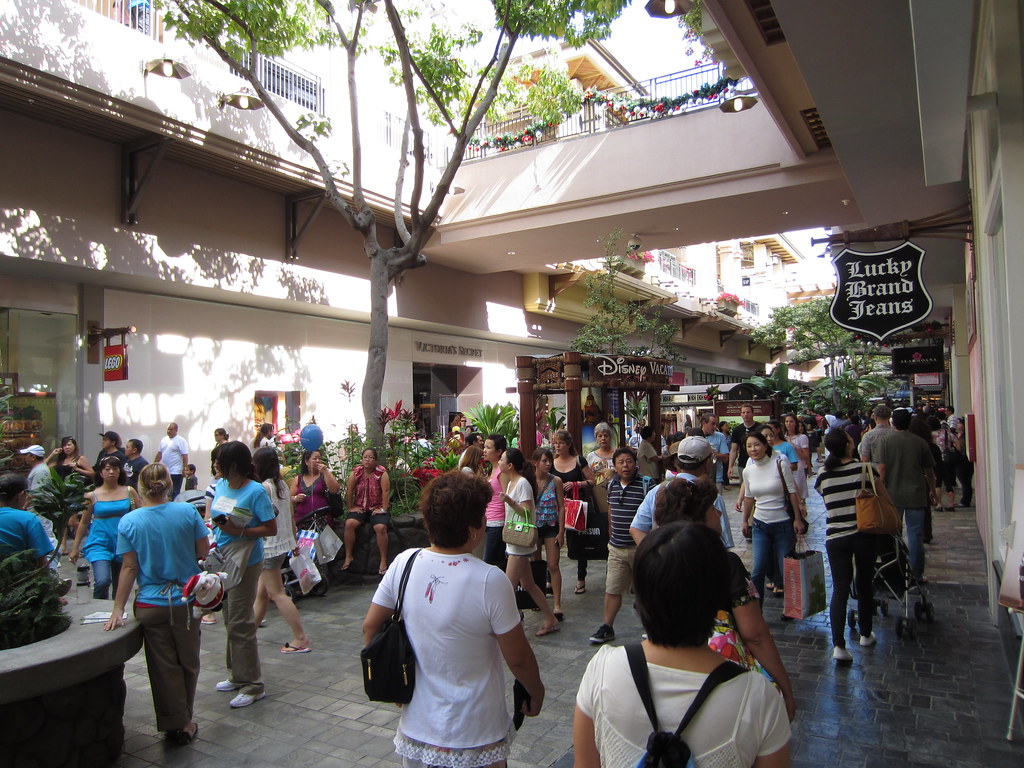 Hawaii Black Friday Ala Moana Center YOU TSR Flickr