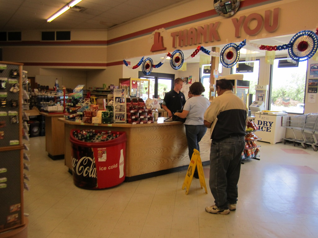 cool oldschool grocery store 277 Blanding, UT f l a m i n g o Flickr