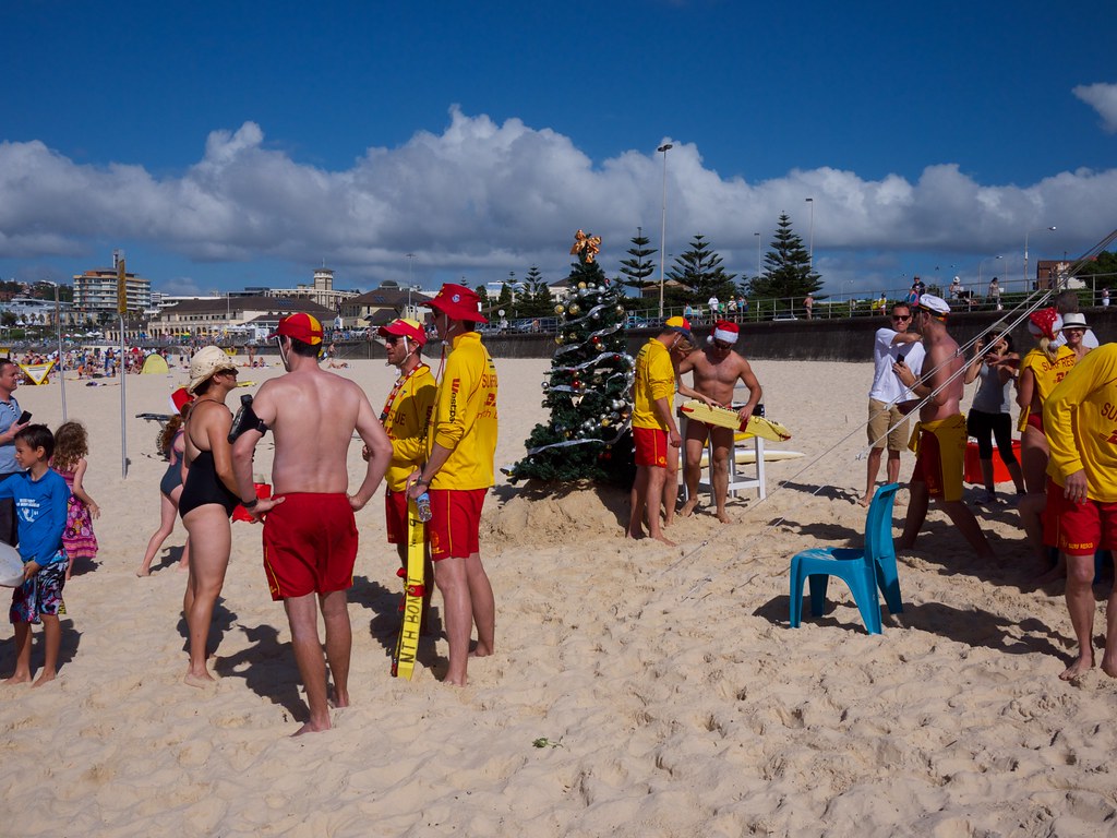 Beach Christmas Tree North Bondi Surf Life Saving Club pla… Flickr
