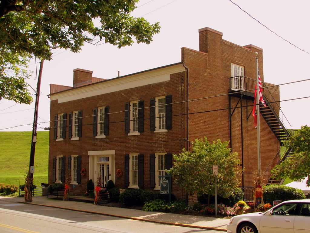 Hickman Tavern / Dandridge, TN Town Hall This brick buildi… Flickr