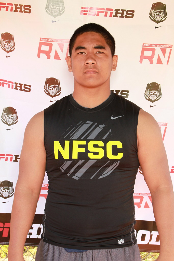 68645 HONOLULU, HI_ JAN 28, 2012 Player at the Nike Footb… Flickr