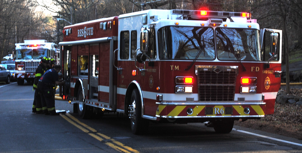 Town of Mamaroneck Structure Fire 529 Weaver St. 12/30… Flickr
