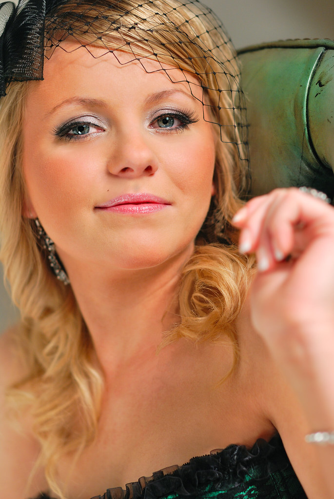 A green leather chair First photo session since long time.… Flickr