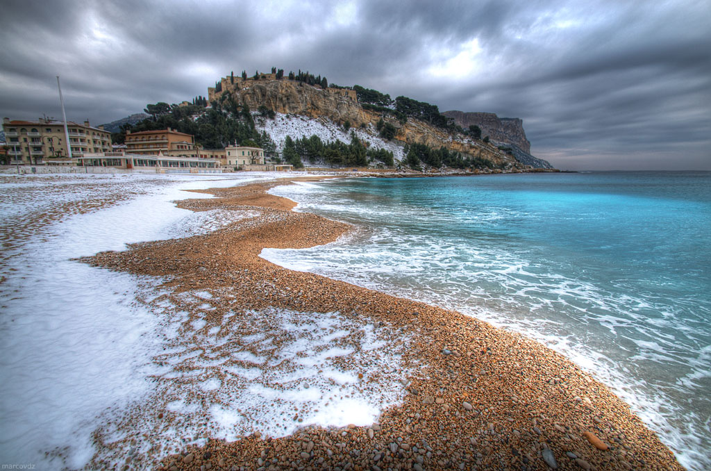 Snow Tide Unusual snowfall in Cassis, Provence. marcovdz Flickr