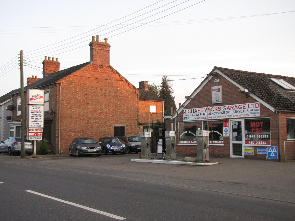 Independent Michael Wicks Garage, Elm High Road, Wisbech… Flickr