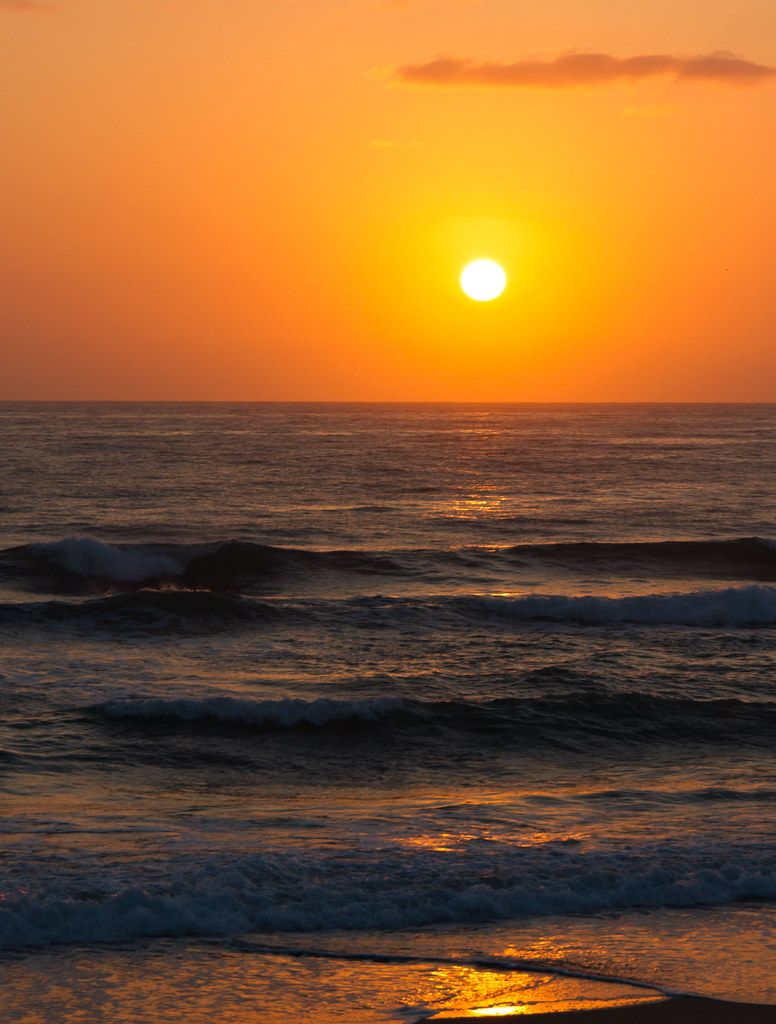 SunriseonFlorida'sEastCoast Calm morning, clear skies,… Flickr