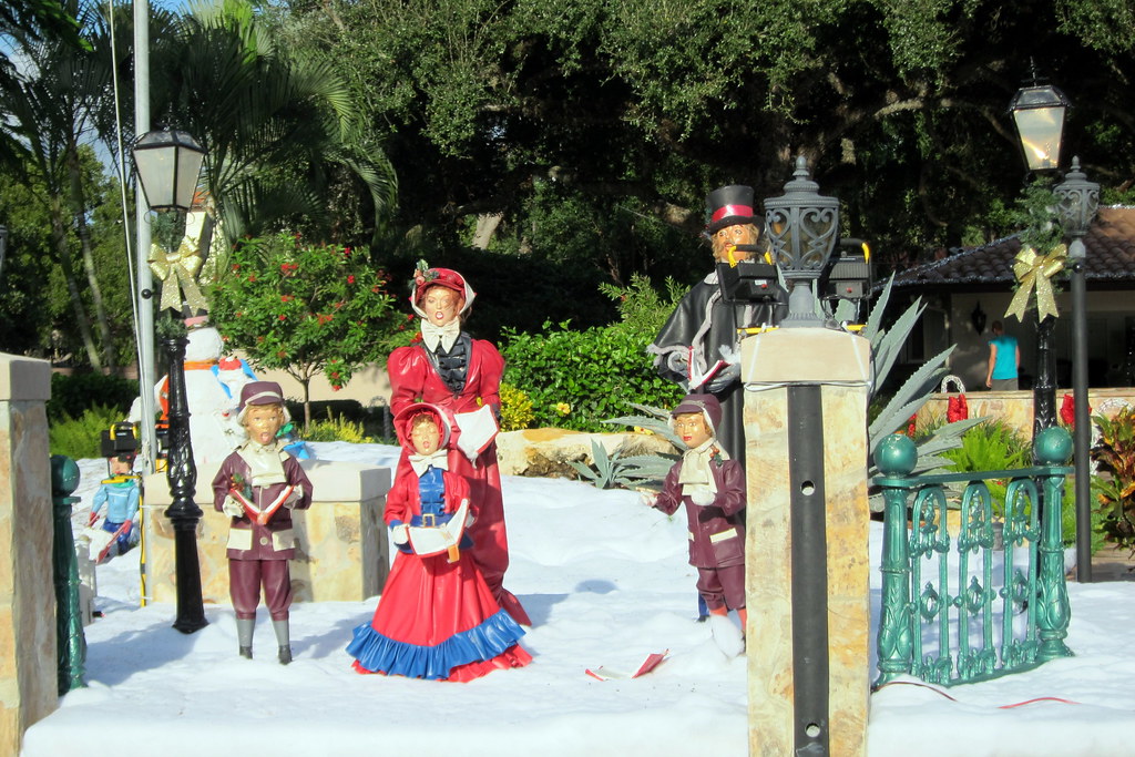 Fort Lauderdale Waterfront Christmas display a photo on Flickriver