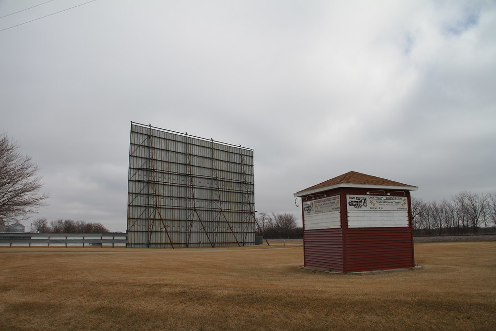 Earlville IL, Drivein Theater, LaSalle county IL Bruce Wicks Flickr