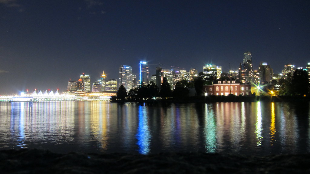 Deadman's Island at Night A view of the main building of t… Flickr