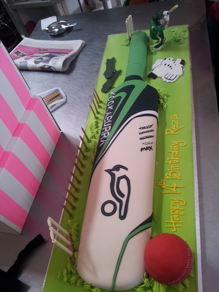 Cricket Bat And Ball Cake