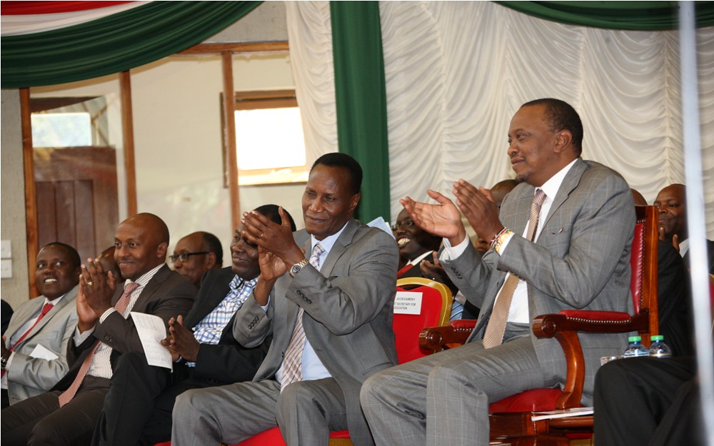 20141604003 President Uhuru Kenyatta with Secretar… Flickr