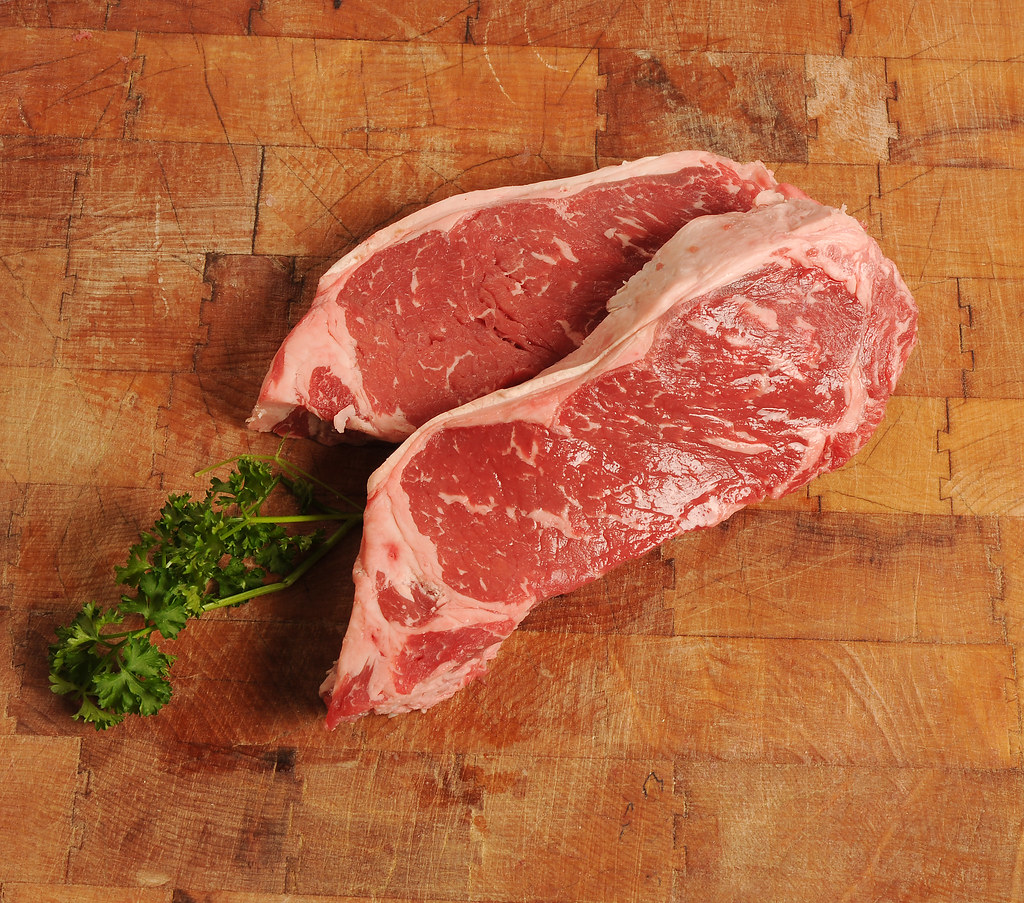 Black angus strip steak This steak has an eye of the loin … Flickr