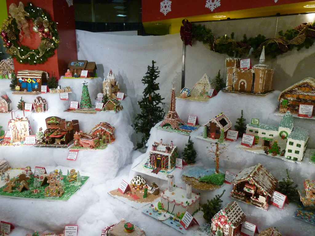 Pittsburgh 20101210 214657 P1040712 Gingerbread house … Flickr