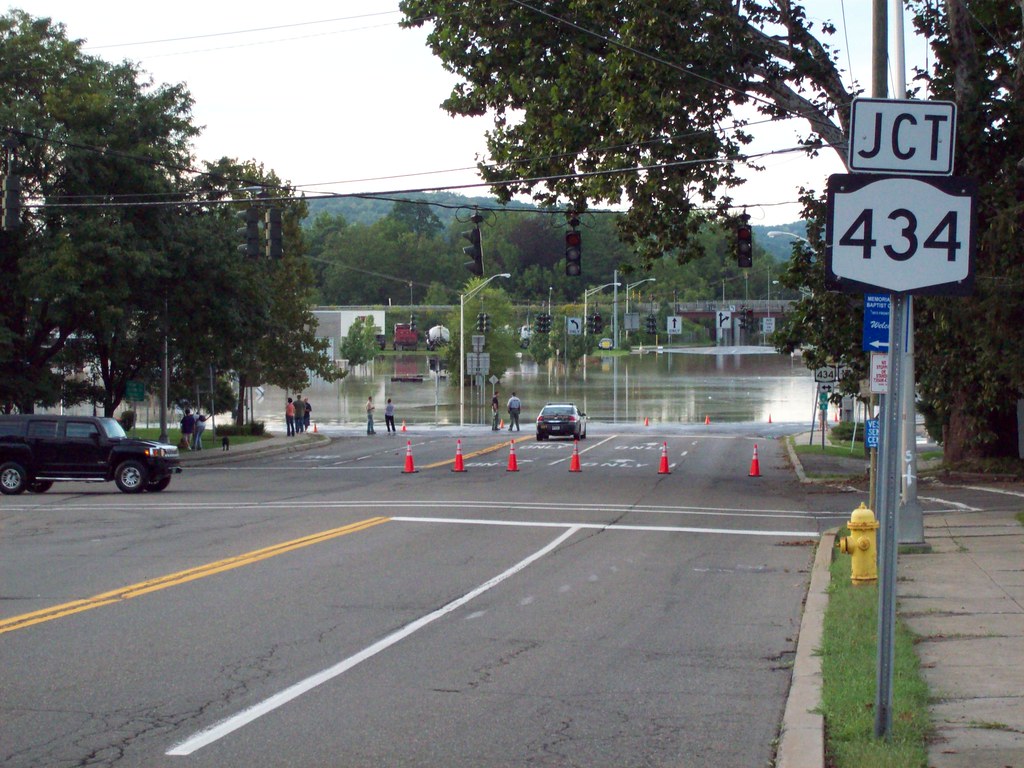 100_2262 Four Corners, Vestal, NY during the flood of Sept… Flickr