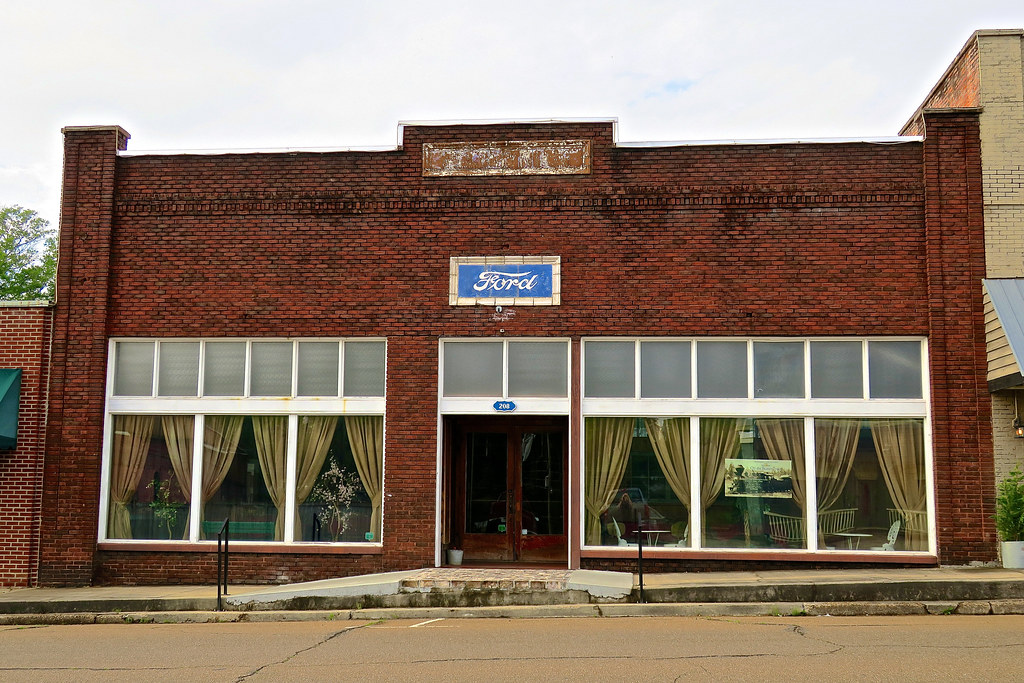 Ford, Winona, MS Former Ford dealership building in Winona… Flickr