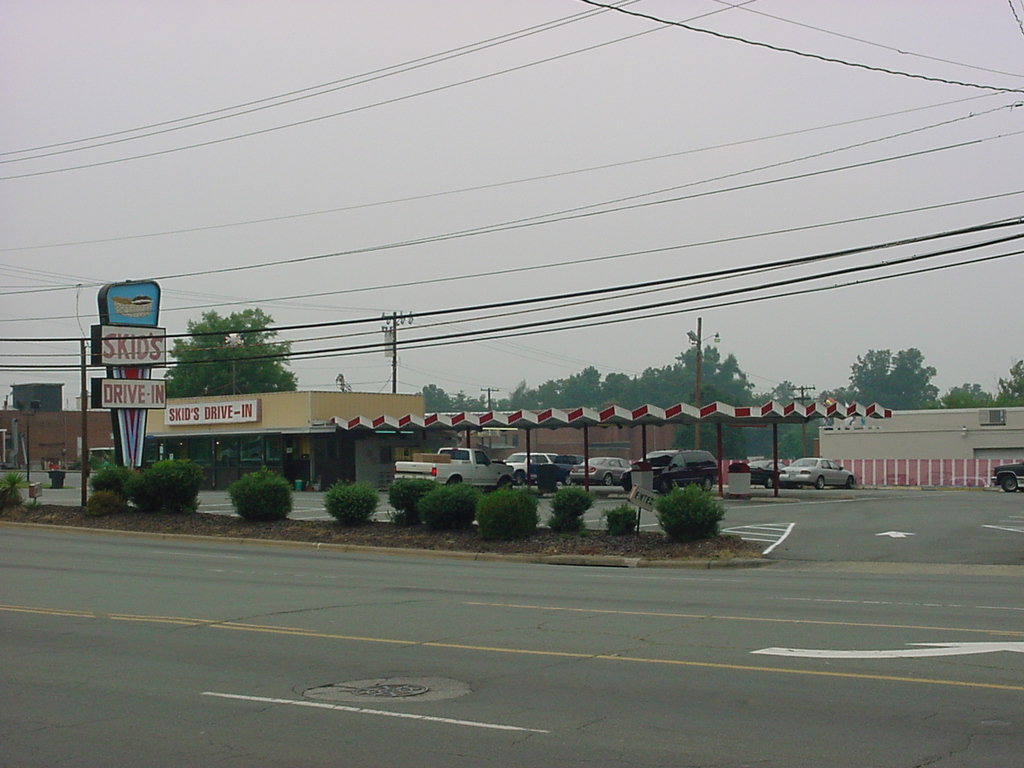 Skids Drivein Burlington NC Burlington NC sign has been r… Flickr