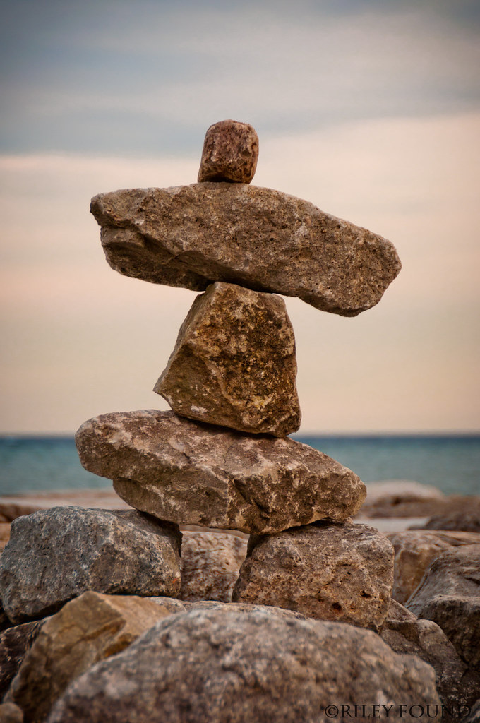 Stone Inukshuk Sculpture Stone Inukshuk created on the sho… Flickr
