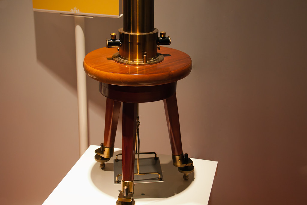 piezoelectric quartz balance Marie Curie used this to dete… Flickr