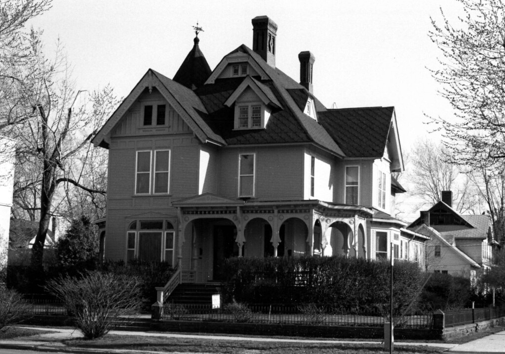 Frederick Bradley House, Bay City, Michigan Constructed in… Flickr