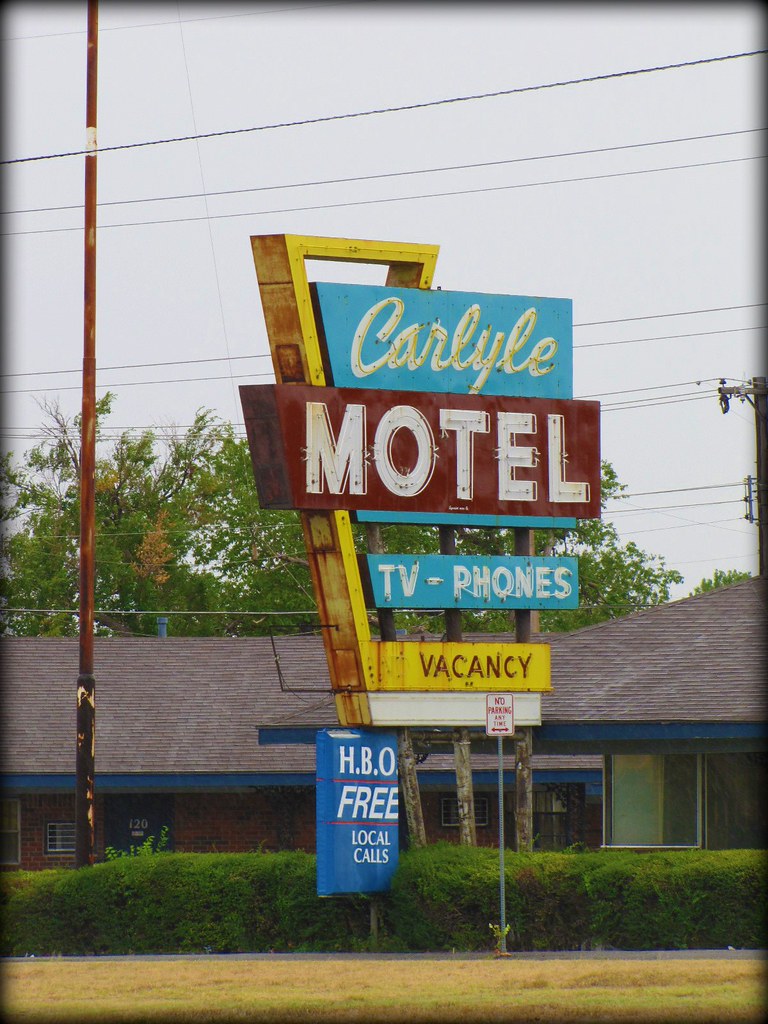 Classic OC, OK motel on Route 66 Carlyle Motel on the west… Flickr