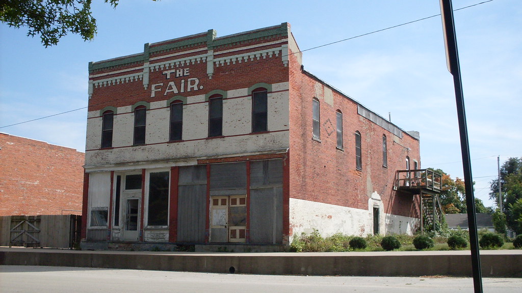 The Fair Lone Tree, Iowa. Photo taken September 14, 2009. Mike Avitt Flickr